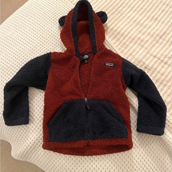 Red/brown and navy chunky fleece. No tears or stains. - Picture 2 of 2